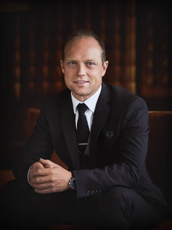 Jacob Håvelsrud Svarre er ansatt hos Kampenes Begravelsesbyrå