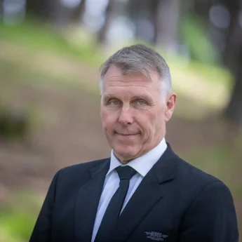 Svein Tømmerås er ansatt hos Bergs Begravelsesbyrå AS