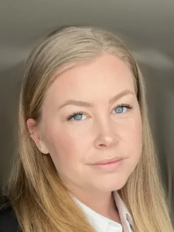 Tonje Rånes  er ansatt hos Personlig Gravferd AS